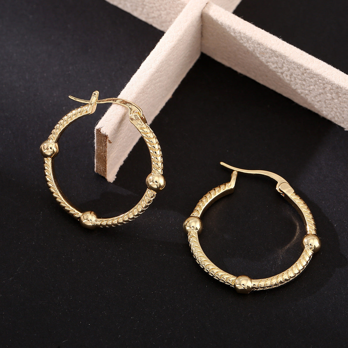 European And American Style Retro Atmospheric Geometric Round Big Ear Ring - DropOnline.co