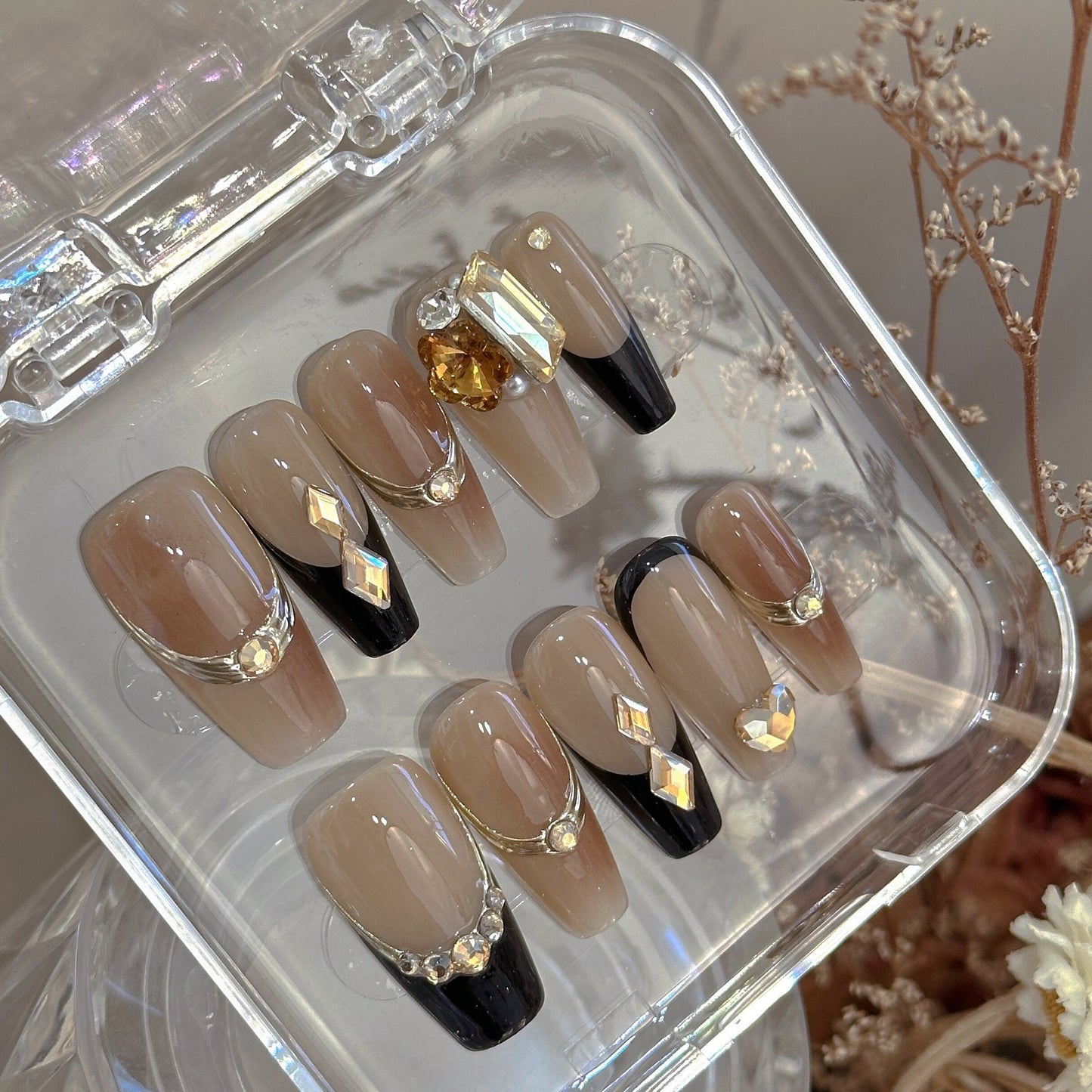 Handmade Exquisite White Wearing Armor - DropOnline.co