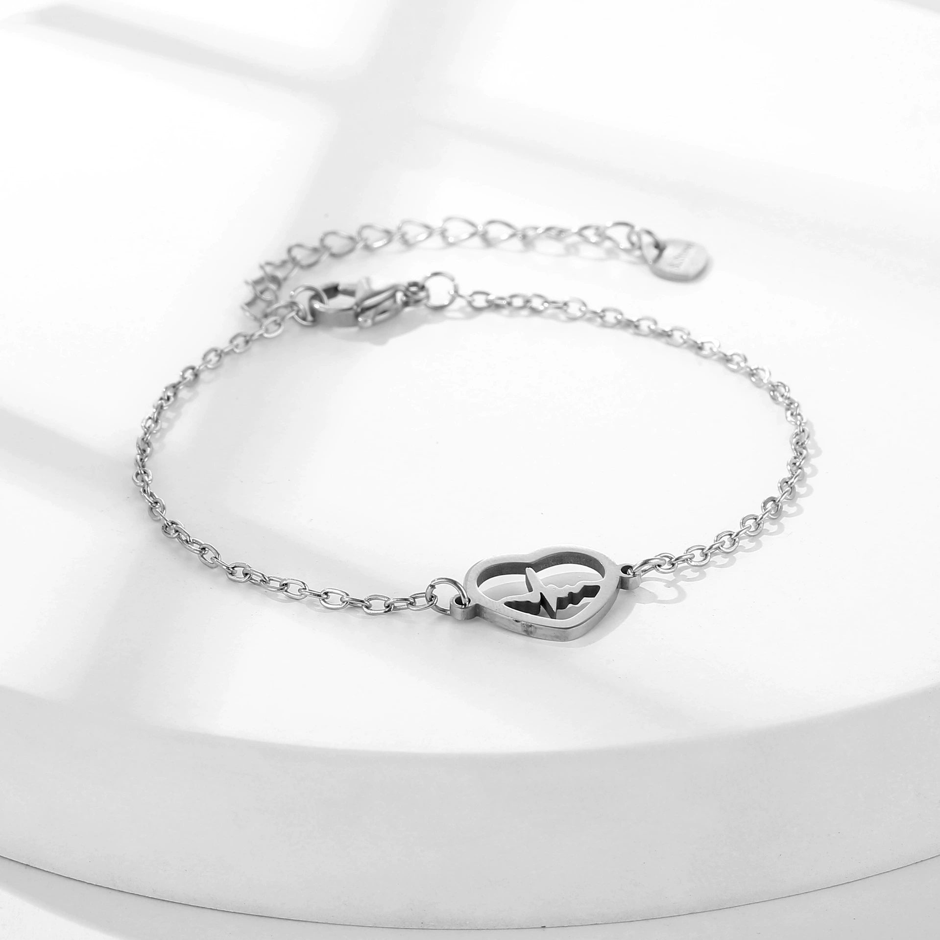 Women's Heart-shaped ECG Bracelet Versatile Hand Jewelry - DropOnline.co